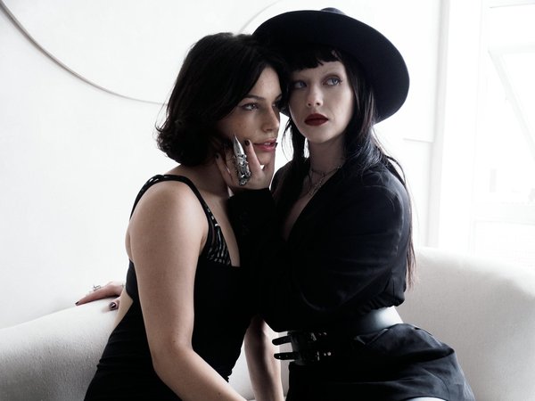 Simplicité Sophistiquée : L'Art du Minimalisme Bohème pour un Style Élegant et Décontracté